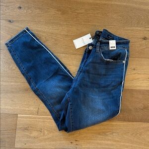 NWT Judy Blue Mid Rise Skinny Fit Jeans - 14w